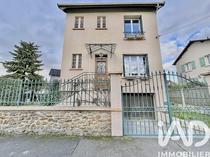 Maison - 110 m² - 5 pièces
