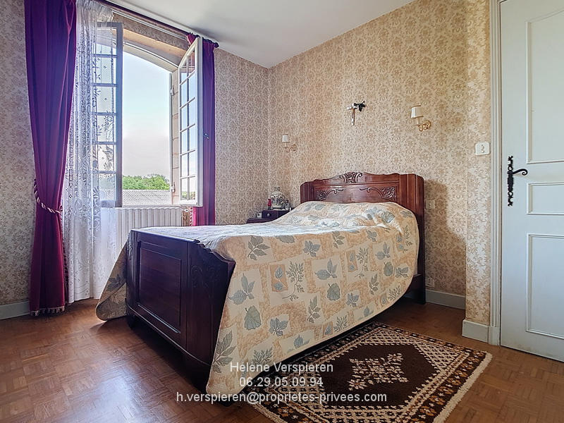 Maison - 217 m² - 10 pièces