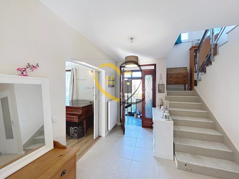 Maison - 190 m² - 10 pièces