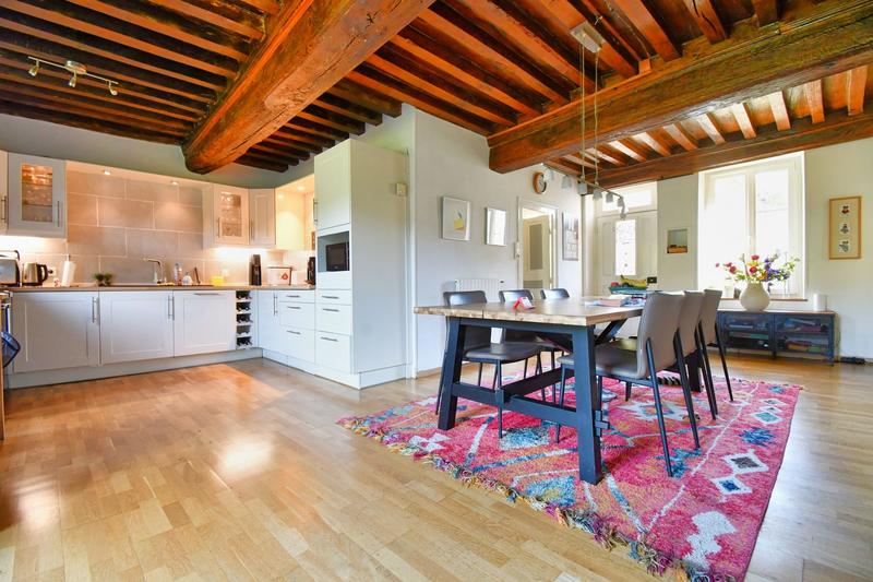 Maison ancienne - 258 m² - 8 pièces