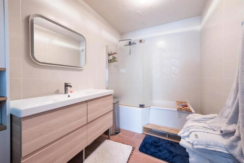 Maison - 200 m² - 8 pièces