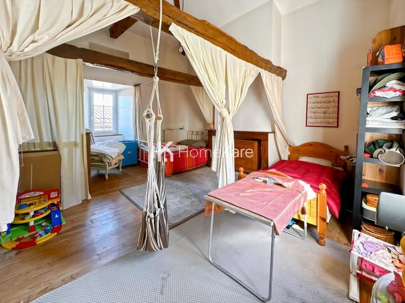 Maison - 300 m² - 9 pièces