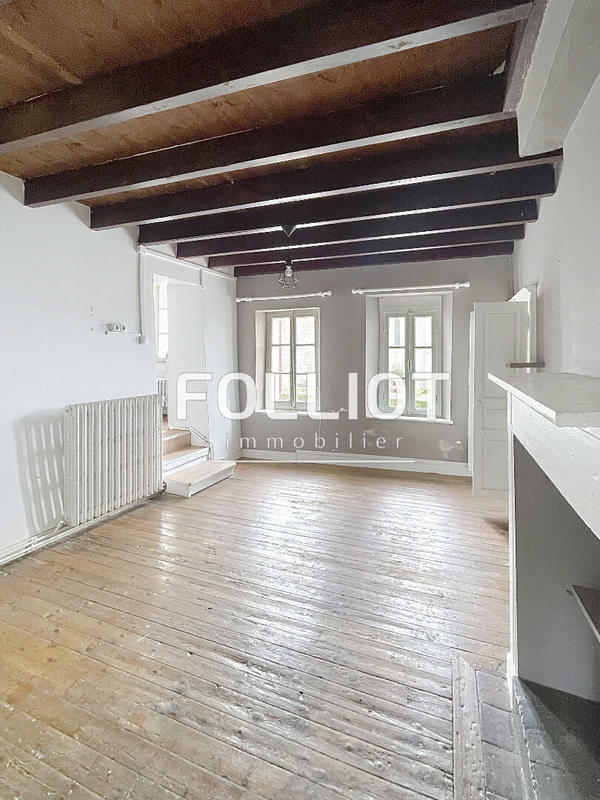 Maison - 217 m² - 8 pièces