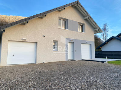Villa - 99 m² - 5 pièces