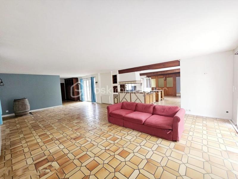 Maison traditionnelle - 192 m² - 10 pièces