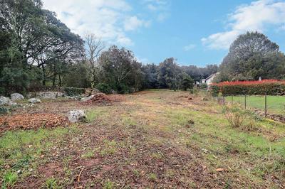 Terrain constructible - 1 840 m²
