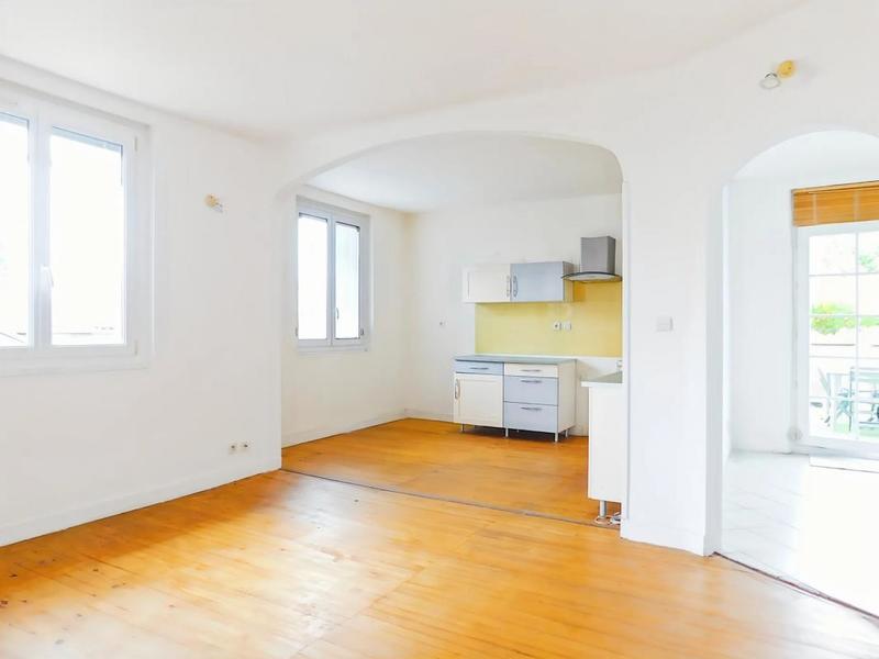 Maison - 210 m² - 8 pièces