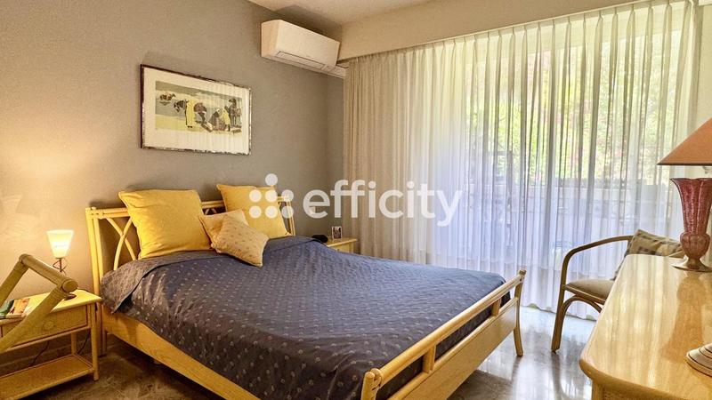 Appartement - 100 m² - 3 pièces