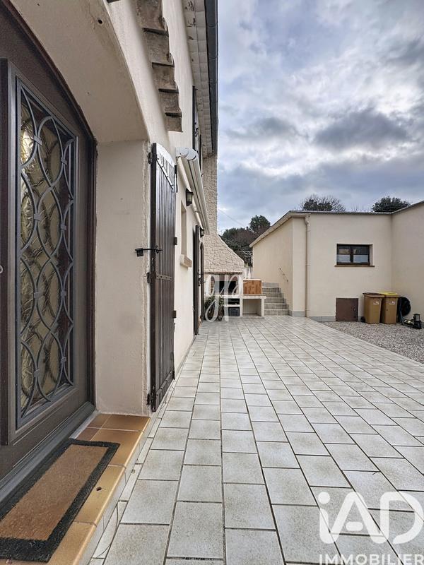 Maison - 194 m² - 15 pièces