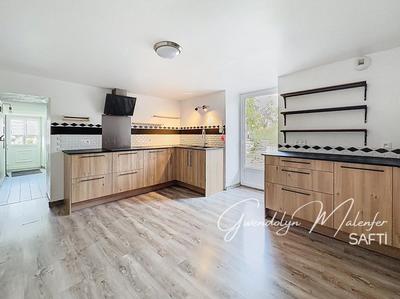 Maison - 122 m² - 5 pièces