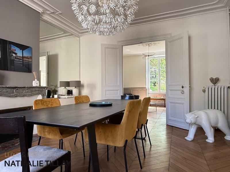 Maison bourgeoise - 270 m² - 7 pièces