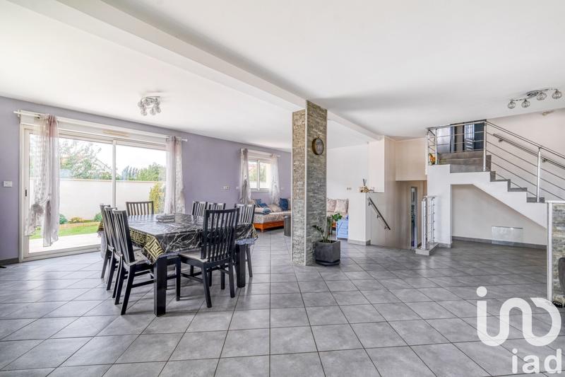 Maison - 163 m² - 7 pièces