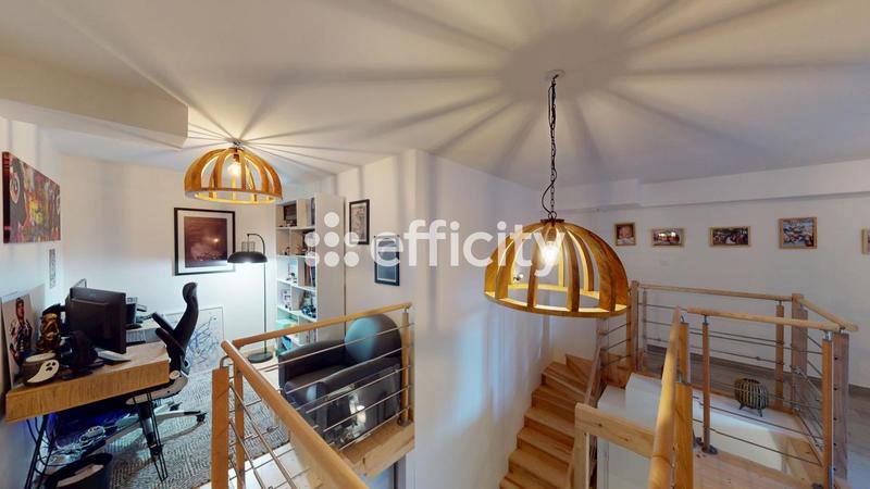 Appartement - 100 m² - 5 pièces