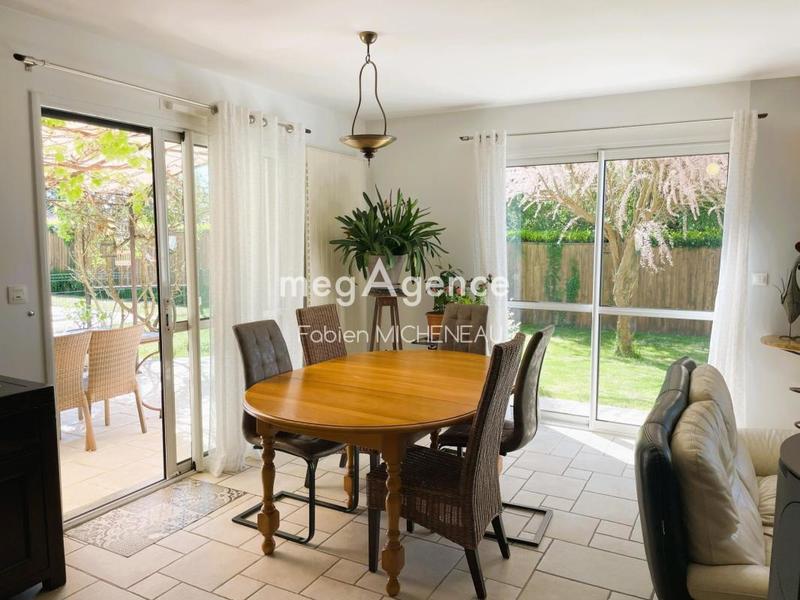 Maison - 149 m² - 8 pièces