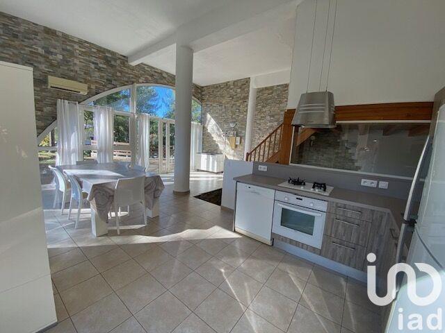 Appartement - 85 m² - 3 pièces