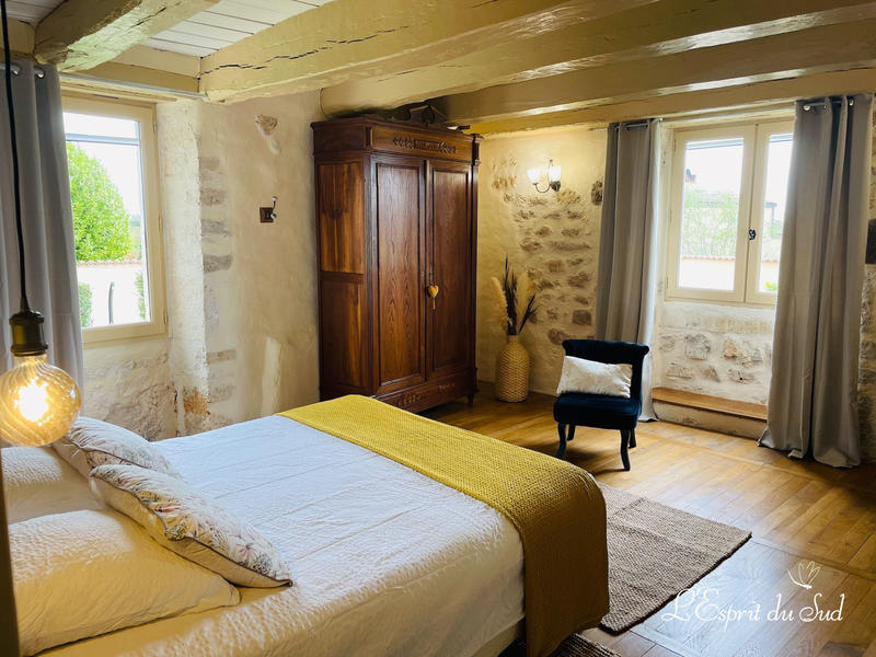 Maison - 455 m² - 13 pièces