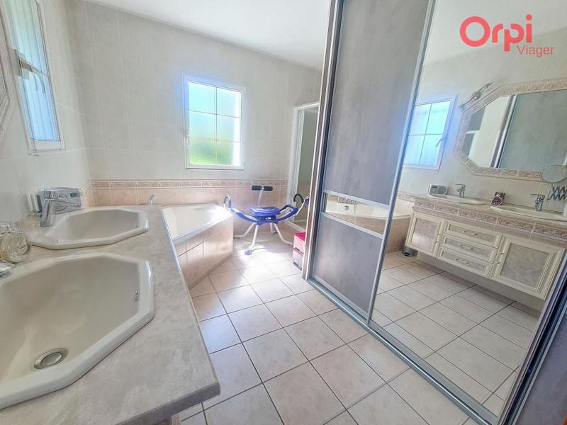 Maison - 199 m² - 7 pièces