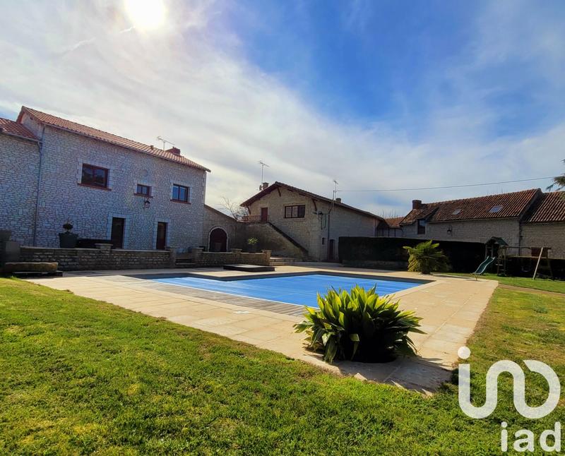 Maison - 400 m² - 9 pièces