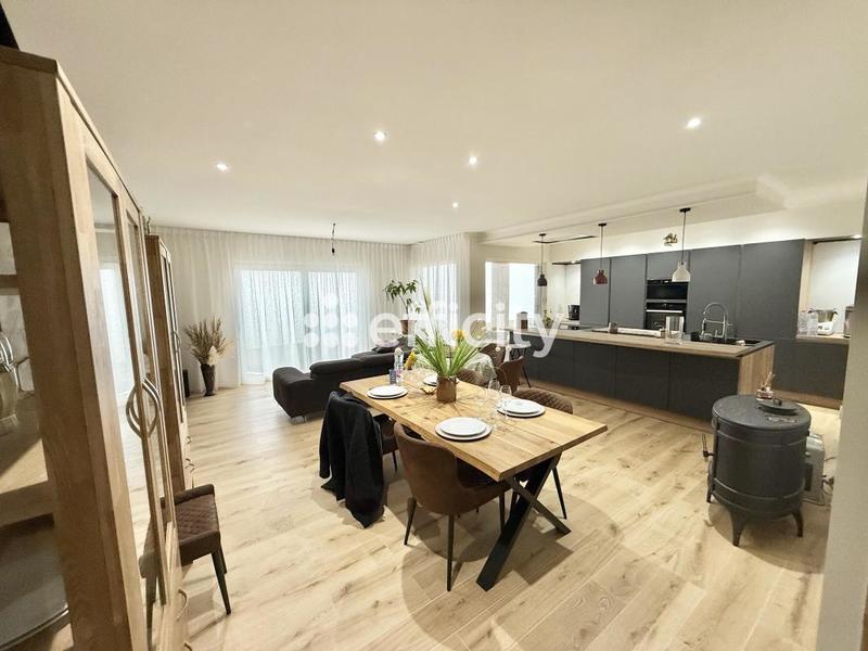 Maison - 110 m² - 4 pièces