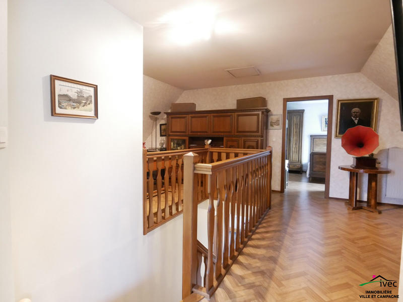 Maison traditionnelle - 142 m² - 5 pièces