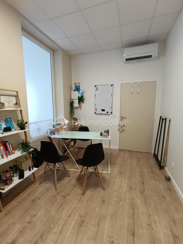 Local commercial - 226 m² - 10 pièces