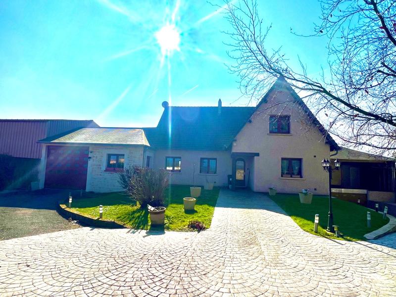 Maison - 388 m² - 11 pièces