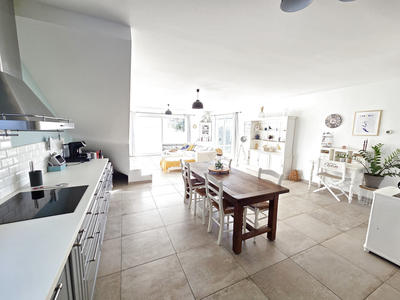 Maison - 130 m² - 4 pièces