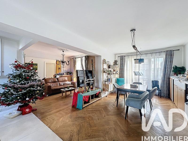 Maison - 180 m² - 7 pièces