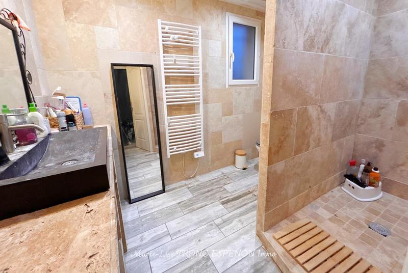 Villa - 96 m² - 6 pièces