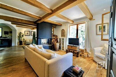 Maison - 256 m² - 11 pièces