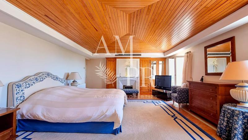 Villa - 350 m² - 10 pièces