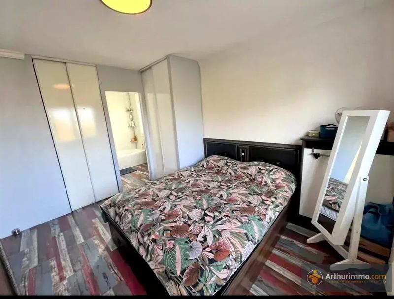 Maison - 220 m² - 9 pièces