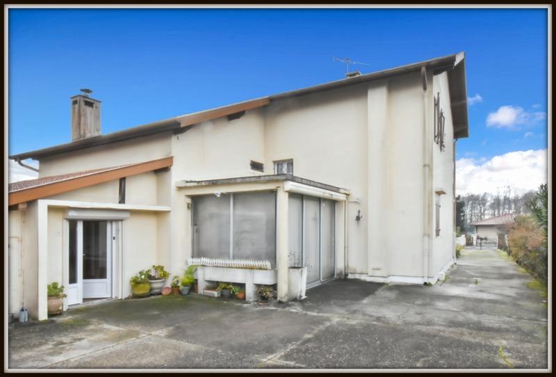 Maison - 181 m² - 7 pièces