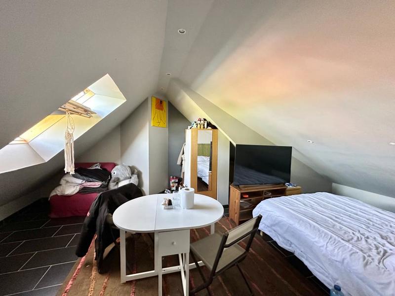 Maison - 200 m² - 8 pièces