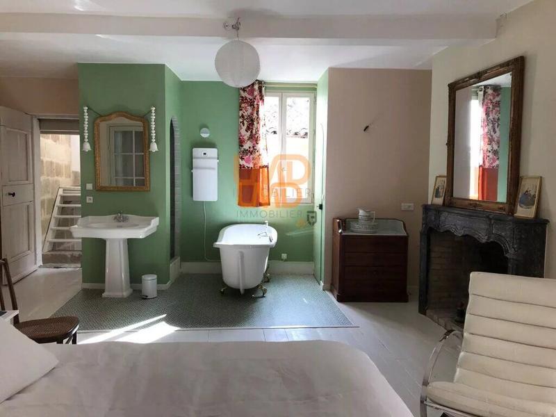 Demeure - 184 m² - 5 pièces