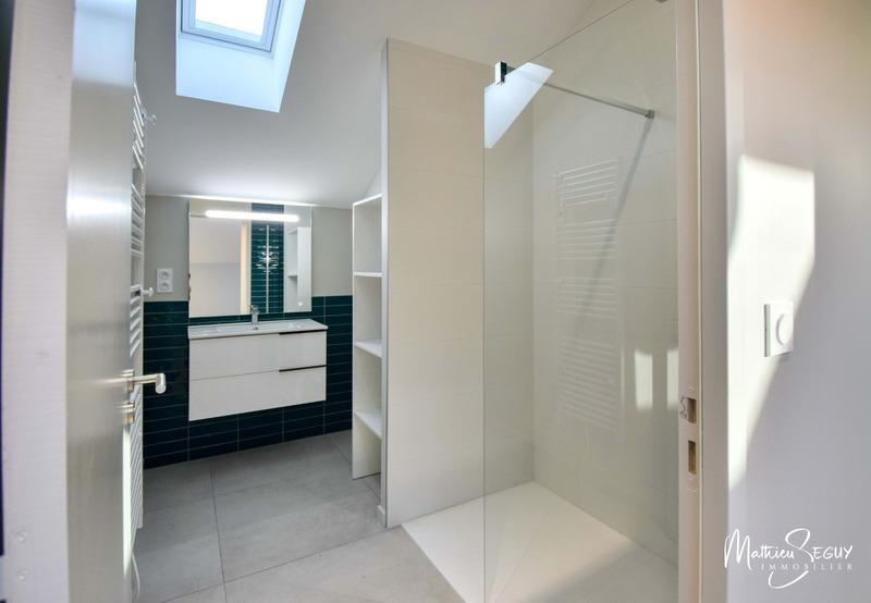 Loft - 117 m² - 4 pièces