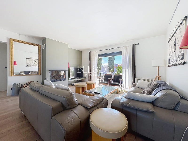 Villa - 250 m² - 7 pièces