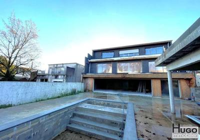 Maison - 98 m² - 4 pièces