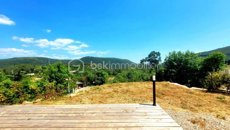 Villa - 100 m² - 5 pièces