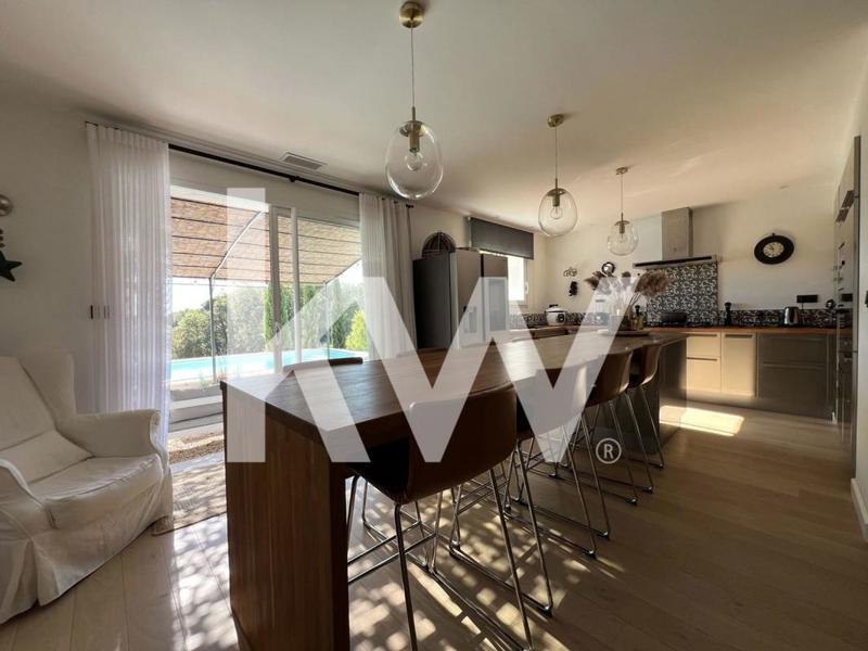 Propriété - 157 m² - 6 pièces