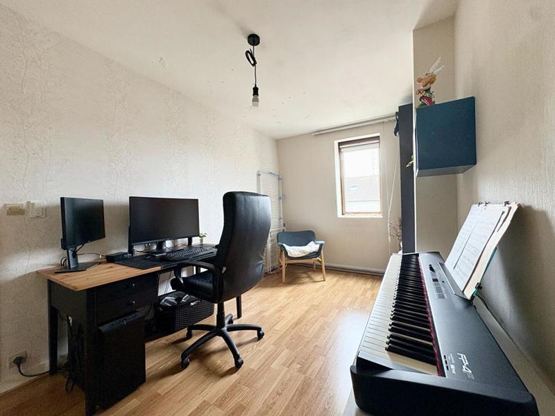 Appartement - 100 m² - 5 pièces