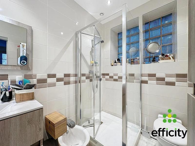 Maison - 140 m² - 7 pièces