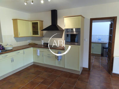 Maison - 185 m² - 6 pièces