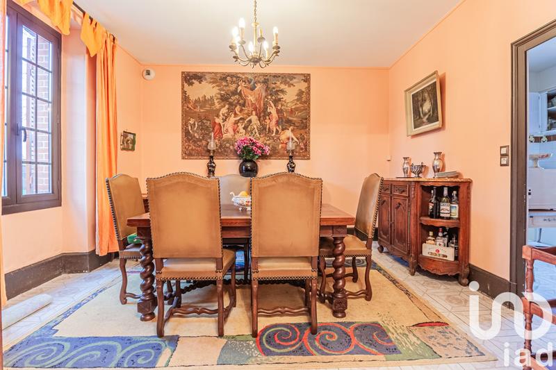 Maison - 252 m² - 10 pièces