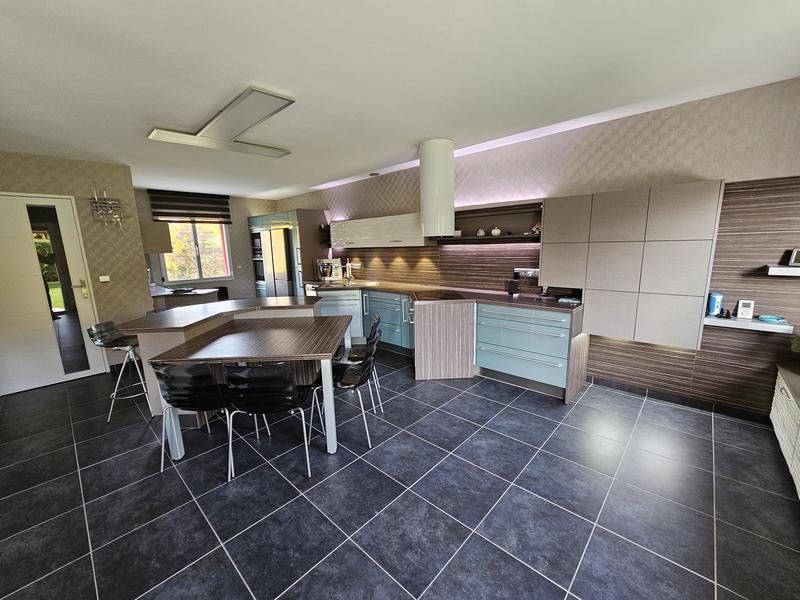 Pavillon - 157 m² - 6 pièces