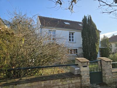 Maison - 144 m² - 7 pièces