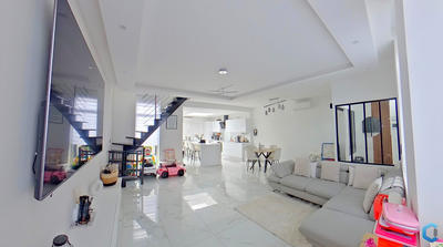 Maison - 100 m² - 5 pièces