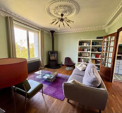 Maison - 218 m² - 7 pièces