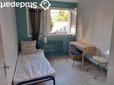 Appartement - 70 m² - 7 pièces