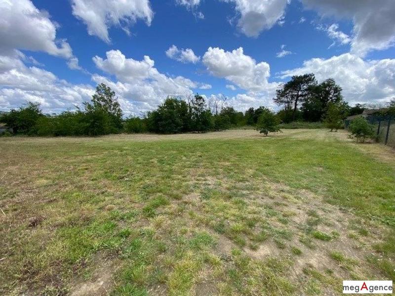 Terrain constructible - 1 862 m²